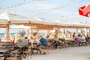 Premium suites on Beach Ben Yehuda 43