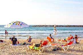 Premium suites on Beach Ben Yehuda 43