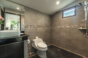 Generous 6BR Balinese Pool Villa Sophia