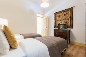 Vintage Apartment in Historic Lisbon