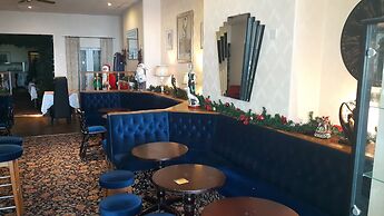The Hotel Fame
