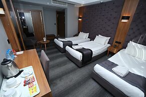 Grand Silay Hotel