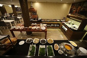 Grand Silay Hotel