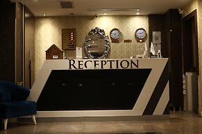 Grand Silay Hotel