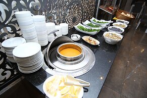 Grand Silay Hotel