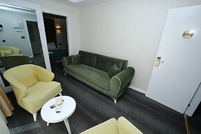 Grand Silay Hotel