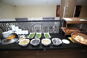 Grand Silay Hotel