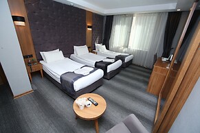 Grand Silay Hotel