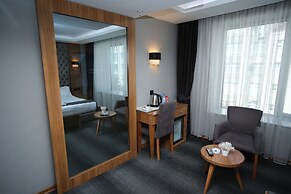 Grand Silay Hotel