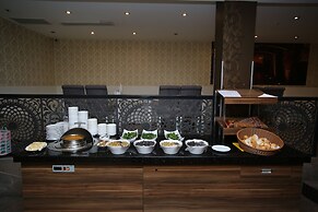 Grand Silay Hotel