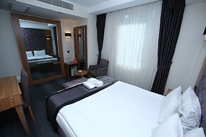 Grand Silay Hotel