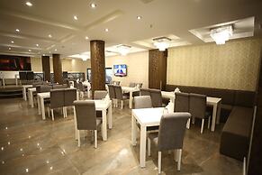 Grand Silay Hotel