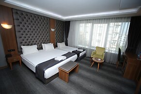 Grand Silay Hotel