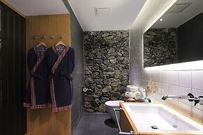 The Rock Hotel
