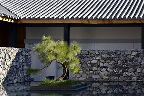 The Rock Hotel
