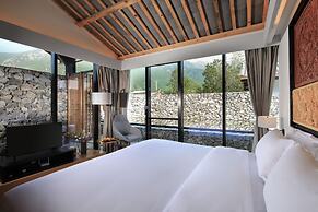 The Rock Hotel