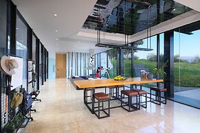 The Rock Hotel