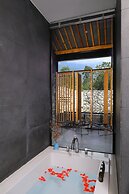 The Rock Hotel