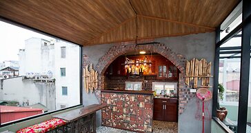 Halley Hostel