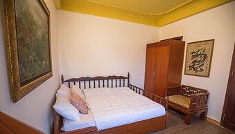 Halley Hostel