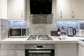 Forbes Retreat - Donnini Apartments