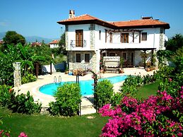 Iris Villa