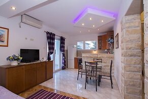 Apartments Marina