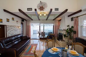Apartments Marina