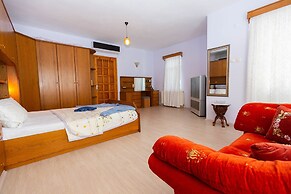 Villa Akinci