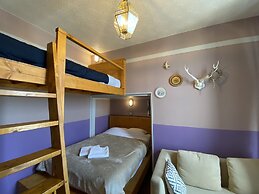 Little Barrel Guest House - Hostel