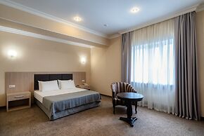 Business Hotel Mask