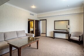 Business Hotel Mask