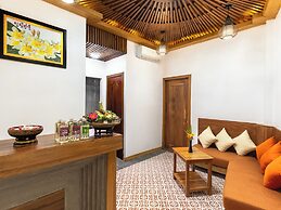 Cheata Residence