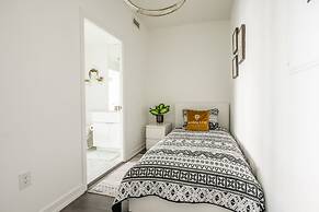 Elegant Downtown Apartments