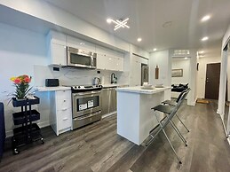 Elegant Downtown Apartments