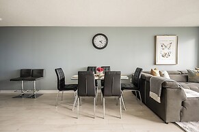Elegant Downtown Apartments
