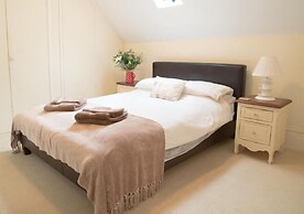 The Bantam Tea Rooms & Guest House