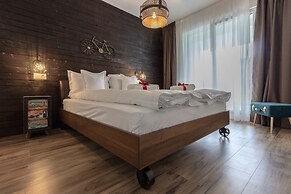 Ares Aparthotel