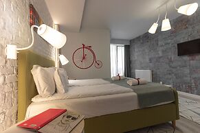 Ares Aparthotel