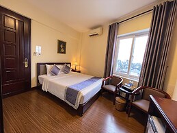 Baly Hotel