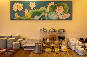 Baly Hotel