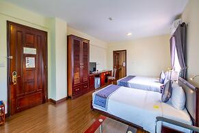 Baly Hotel