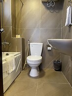 Baly Hotel