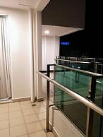 Mansion One 2 Bedroom Apartment