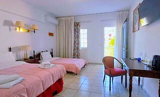 Dolphin Hotel