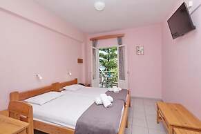 Dolphin Hotel