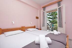 Dolphin Hotel