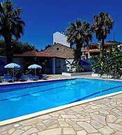 Dolphin Hotel
