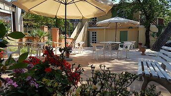 Hôtel Le Chêne Vert