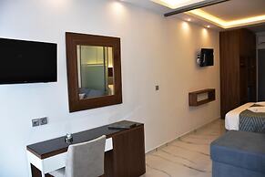 4-You Boutique